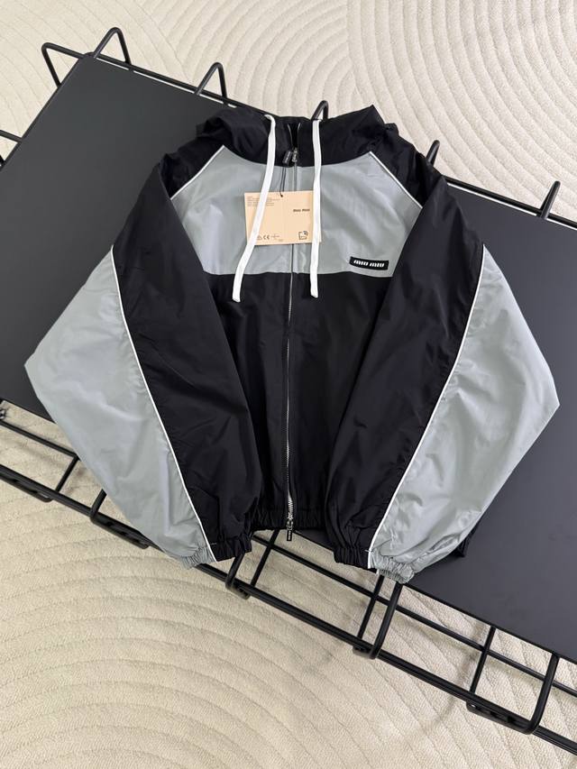 K509# Miu Miu 25Fw Color Block Patchwork Windbreaker Jacket, Unisex, Essential f