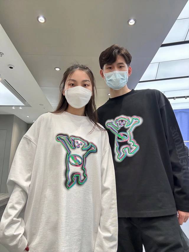 D32# We11Done Spring Phantom Colorful Striped Bear Print Couple Long-Sleeve T-Sh