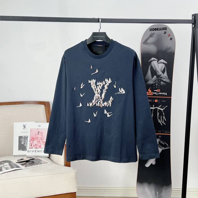 Louis Vuitton Lv Boat and Sailboat Embroidered Long-Sleeve T-Shirt. The embroide