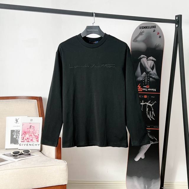 Louis Vuitton Lv 3D Letter Embroidery Pullover Long-Sleeve T-Shirt. The letterin
