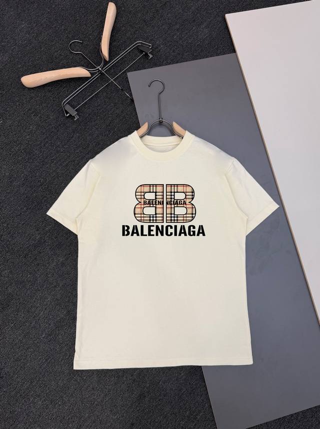 Balenciaga runway new arrival, unique and classic design short-sleeved T-shirt,