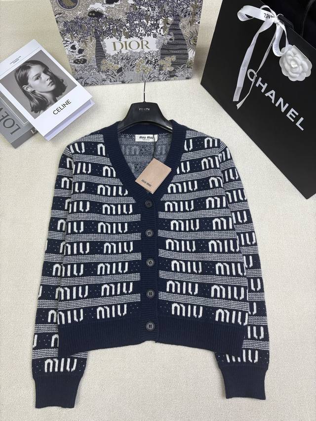 Miumi*25 Autumn/Winter New Knitted V-Neck Cardigan with Letter Logo, Color Block