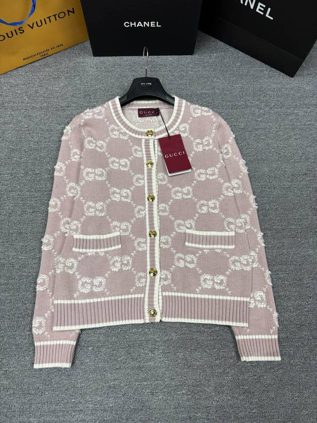 Gucc*25 Autumn/Winter New Knitted Round Neck Cardigan, Classic Double G Diamond