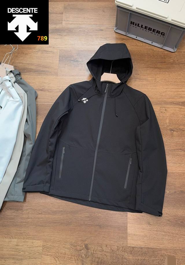 Descente Dualis Urban Commuting Water-Repellent and Breathable Men's Jacket, New