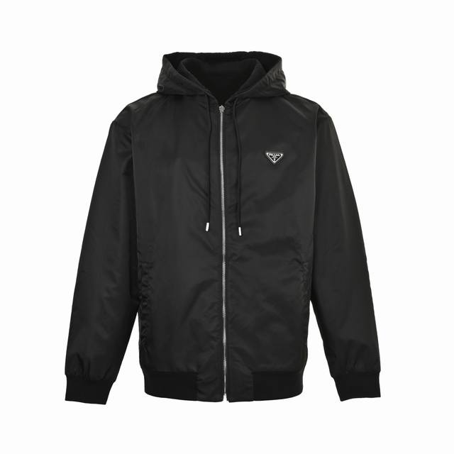 Prada 25Fw Triangle Logo Reversible Hooded Jacket (Ddd) This reversible design f
