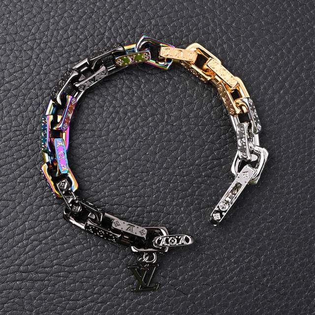 Louis Vuitton LV Paradise Chain Multicolor Pendant Bracelet for Men. Matte, poli