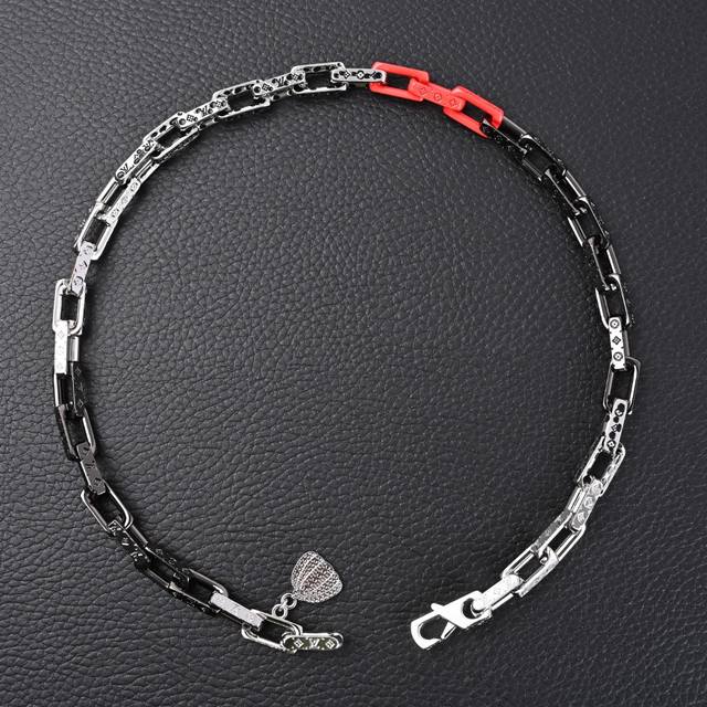 Louis Vuitton LV Limited Edition Chain Black and Red Necklace (Ddd) This necklac