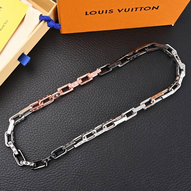 Louis Vuitton Monogram Chain Bamboo-inspired Openwork Necklace M01190 (Ddd). Pri