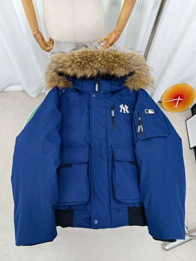MLB Yankees 3rd Generation Short Workwear Down Jacket with Fur Collar (Ddd). Cel