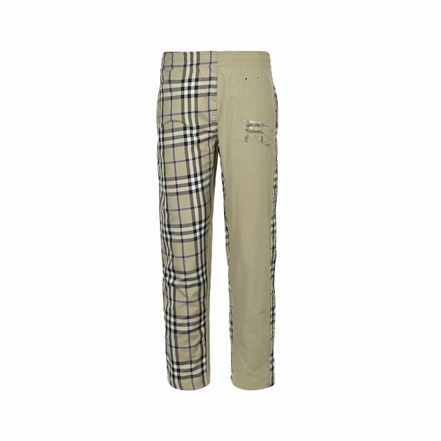 Burberry Classic Check Patchwork Trousers (Ddd) A flattering and stylish cut tha