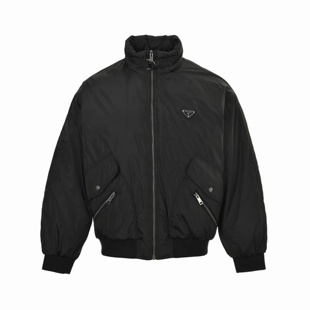 Prada 25Fw Metal Triangle Logo Nylon Jacket (Ddd) This down jacket is made throu