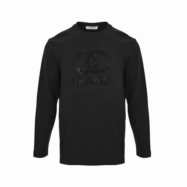 Chanel 25Fw Long-Sleeve T-Shirt with Subtle Double C Logo Embroidery. A simple y