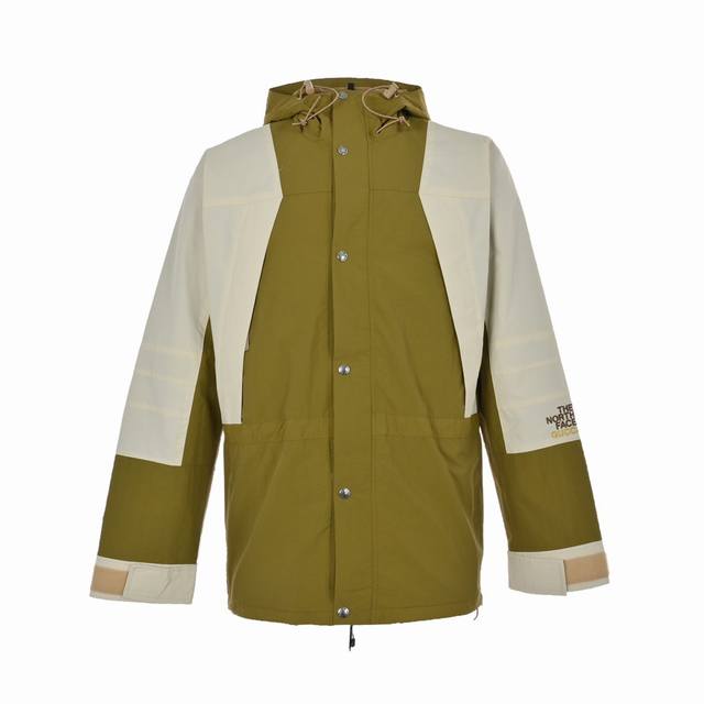 Gucci & The North Face Collaboration Windbreaker Jacket. Features a waterproof c