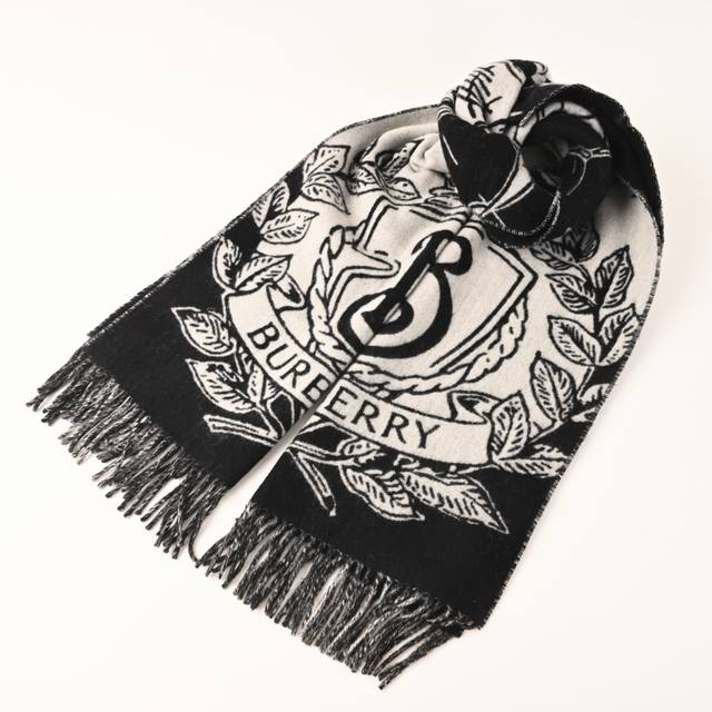 Burberry New Storm Rider Reversible Cashmere Shawl. Beautiful on both sides! Mad