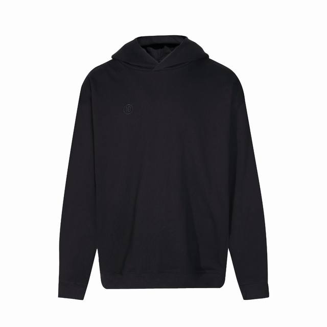 High-quality Maisonmargiela hooded sweatshirt with embroidered details on the ch