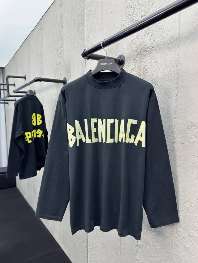 Top Version #Balenciaga# Balenciaga long-sleeved T-shirt with distressed logo an
