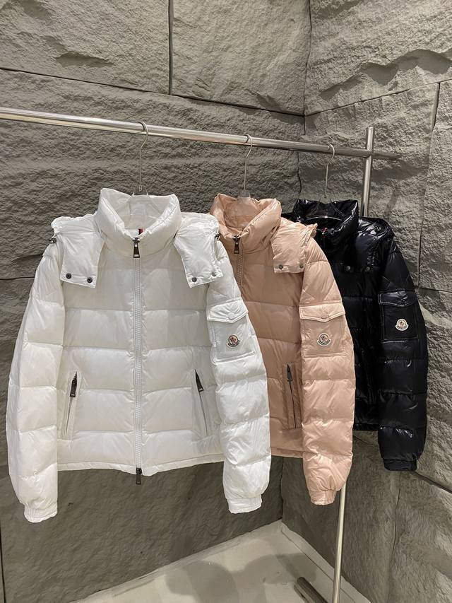 Genuine down jacket, 90% down, comes with a boutique dust bag. Moncler Maya down