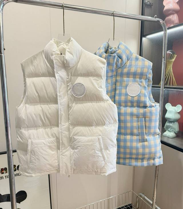 Price: Product Name: Canada Goos* Logo Stand Collar Down Vest Size: ML Color: Wh