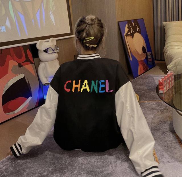Chanel Painted Font Spring/Autumn Loose-fitting Jacket/Baseball Jacket Official