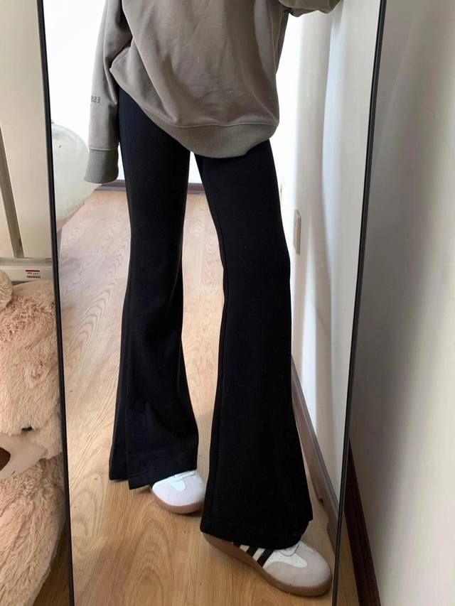 High-end autumn/winter fleece-lined Lulu flared pants are available in classic b