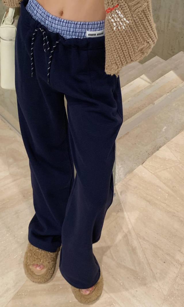 High-end regular style Miu Miu two-tone high-waisted track pants are so beautifu