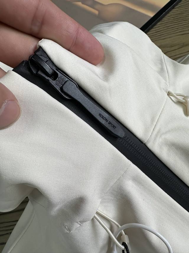 Detailed Images Kolon Sport Windproof Softshell Jacket, Antistatic, Water-Repell