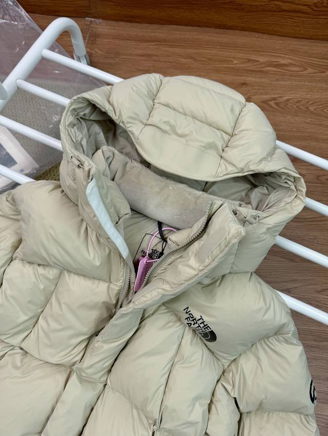 Detailed Images# The North Face Two-Tone Print Hooded Down Jacket. is the No.1 b