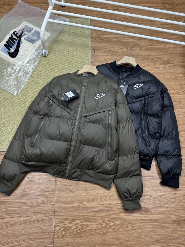 3D Silicone - Extremely popular! Same style as in the store! Replica of customer