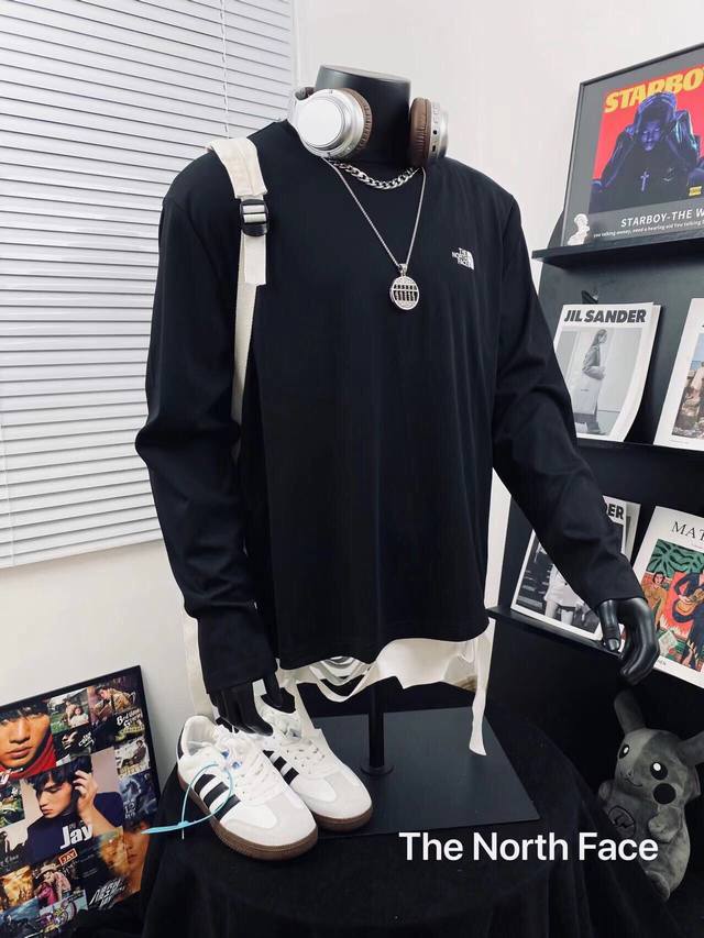 The North Face Outdoor High-Version Printed Casual Long-Sleeve T-Shirt for Men a