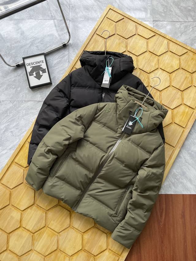 Descente Men's Breathable Hooded Down Jacket, New Winter Style, Official Website