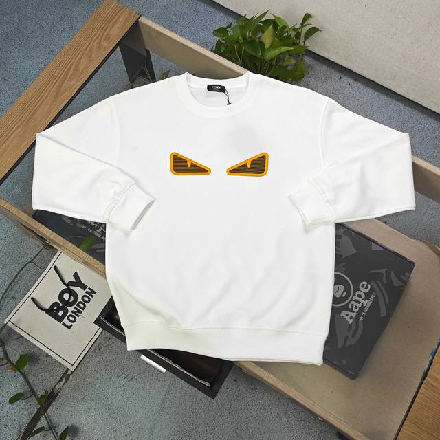 New Arrival! Style Number: Wq25822 2025 New Fendi Classic Foamed Evil Eye Logo C