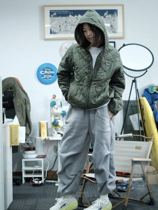 Patagonia Quilted Windproof Waterproof Diamond Pattern Hooded Zippered Jacket Co