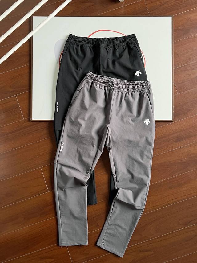 Descente Men's Autumn/Winter Ptzero Water-Repellent and Skin-Friendly Woven Spor