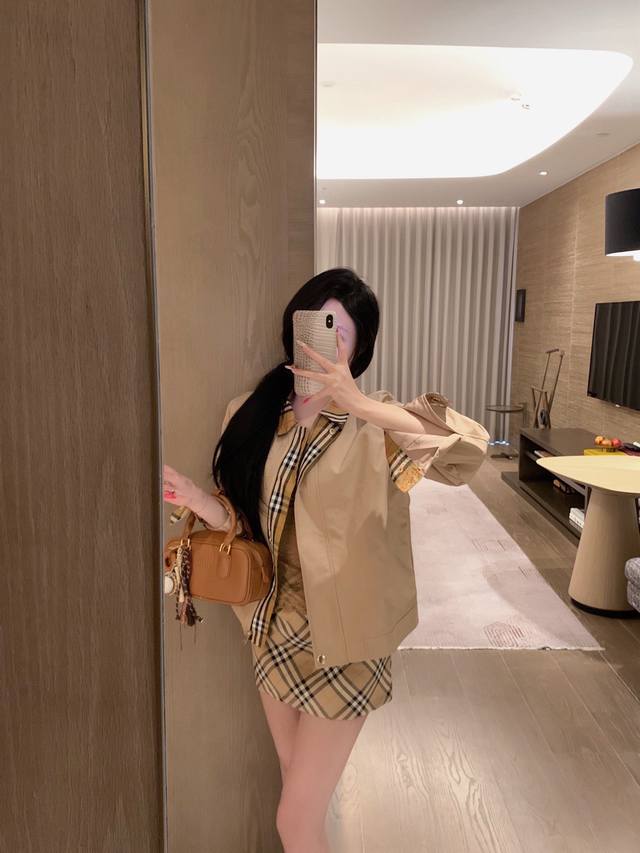 New Arrival! Burberry 25Ss Embroidered Patchwork Classic Plaid Jacket/Baseball J