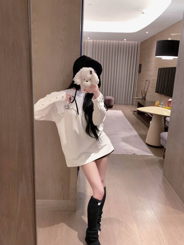 New Arrival! Chanel 25. New Double-Sided Fleece Lined Long T-Shirt. This season'