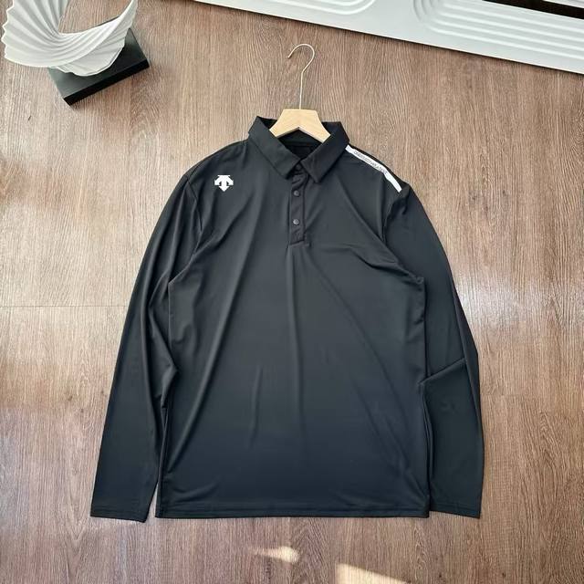 Descentegolf Golf Field Series Men's Long-Sleeve Polo Shirt. The Polo collar de