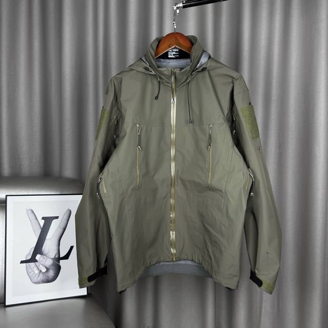 Exclusive premium product for Ranger Green Ddd's Arc'teryx Alpha Leaf Jacket Gen