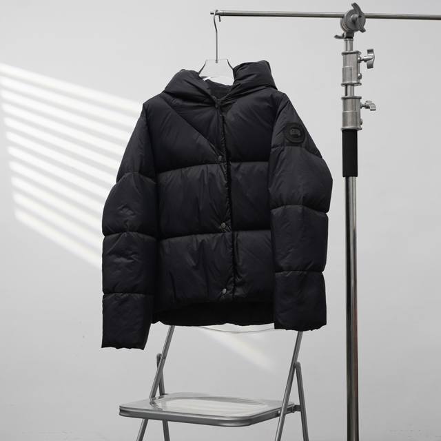 Factory direct supply Canada Goose 4829 Rhoda series hooded down jacket. Color: