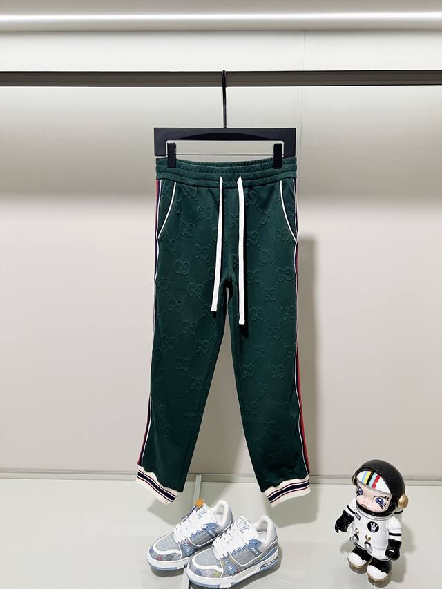 Gucci Custom Fabric Suit Casual Sweatpants All-over Gg Logo Print with Subtle Ja