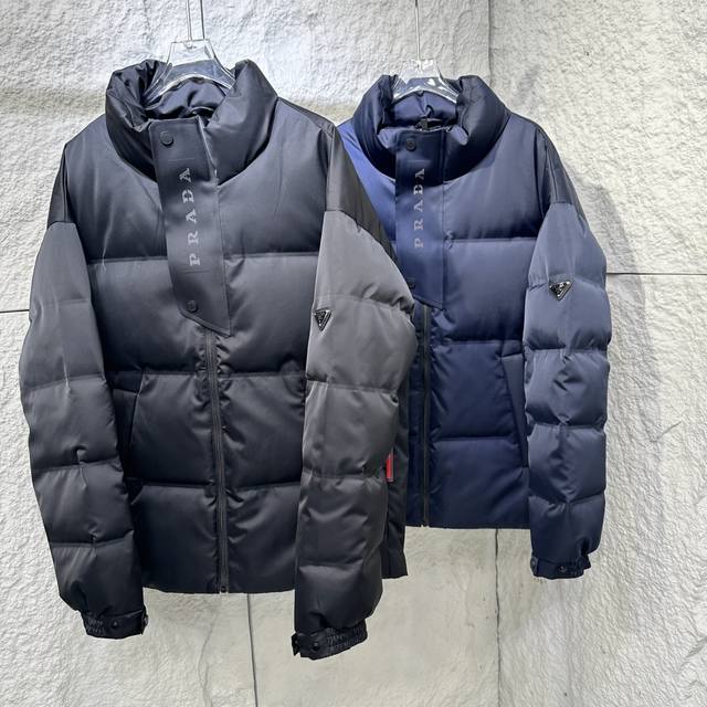 Prada 24Ss Autumn/Winter Newest Glossy Down Jacket! Features the brand's unique
