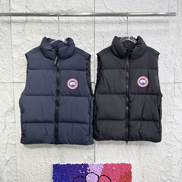 Model photo: Canada Goose Lawrence series red label down vest, black and ocean b