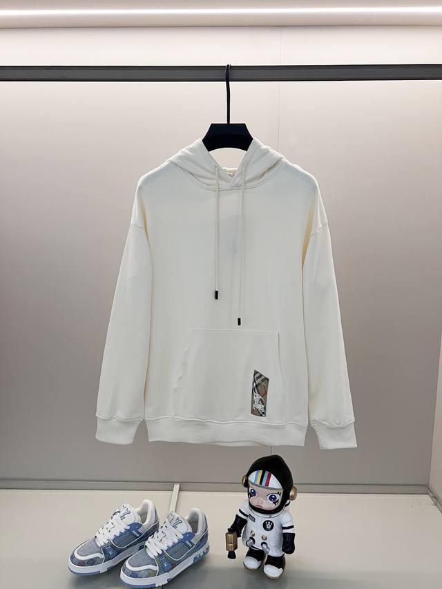 Burberry 420g 100% Cotton Hooded Sweatshirt. Features a simple patch label, eque