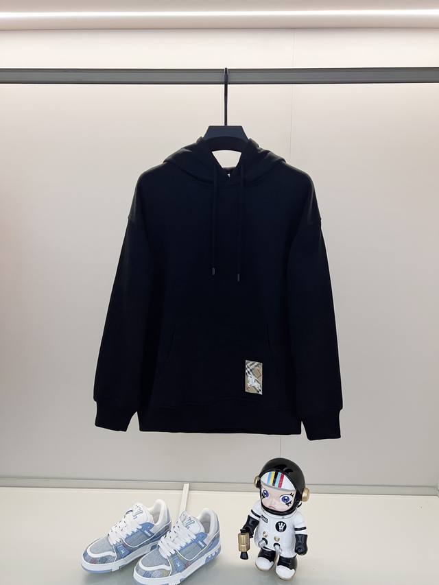 Burberry 420g 100% Cotton Hooded Sweatshirt. Features a simple patch label, eque