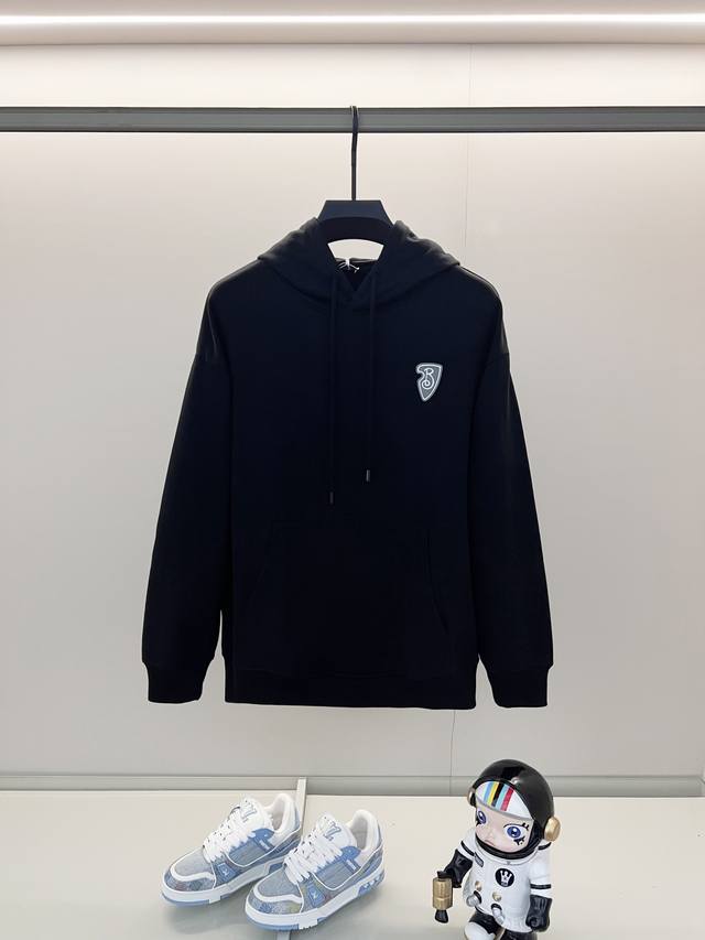 Burberry 420g 100% Cotton Hooded Sweatshirt. Features a distinctive equestrian l