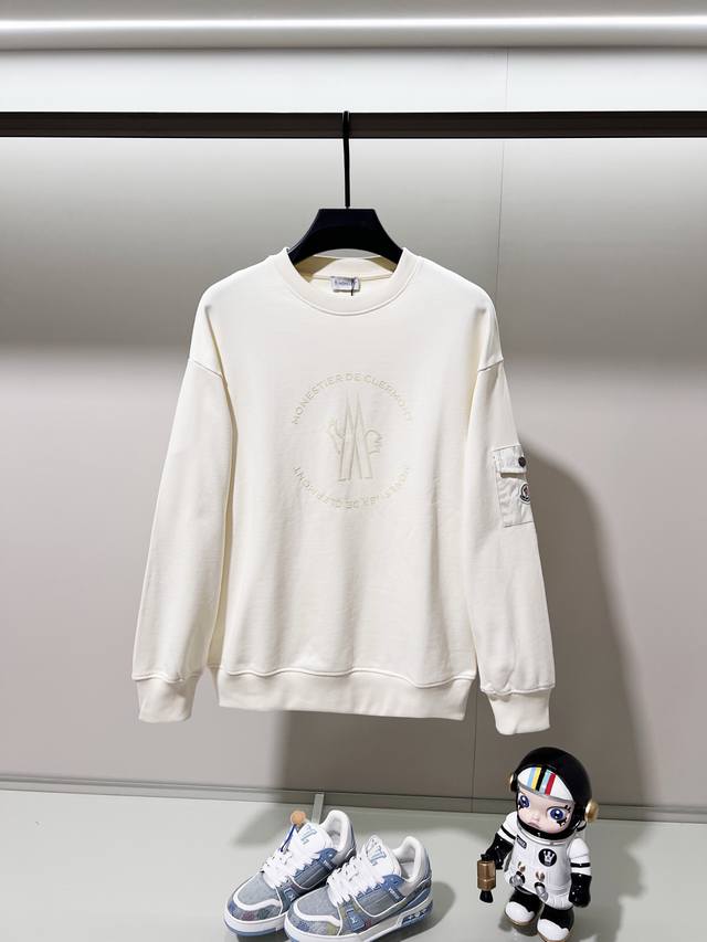 Moncler 420g 100% Cotton Crew Neck Sweatshirt. Features flocked print letter log