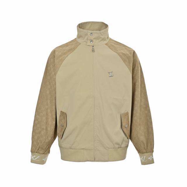 Louis Vuitton patchwork jacquard jacket. Made of nylon fabric, it feels smooth y