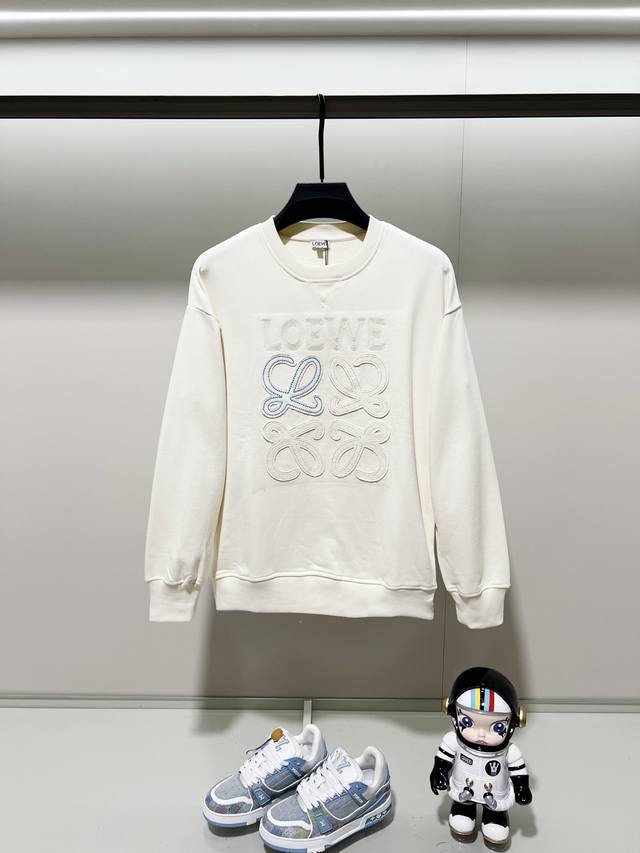 Loewe 420g 100% Cotton Crew Neck Sweatshirt. Features color-blocked lettering, k