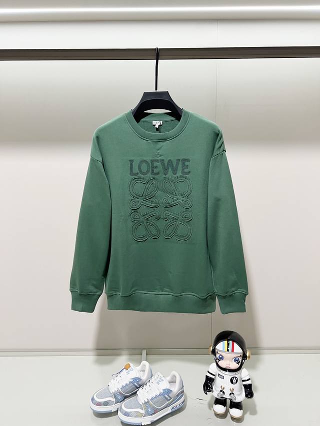 Loewe 420g 100% Cotton Crew Neck Sweatshirt. Features color-blocked lettering, k