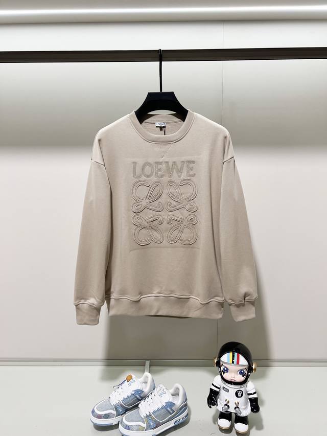 Loewe 420g 100% Cotton Crew Neck Sweatshirt. Features color-blocked lettering, k