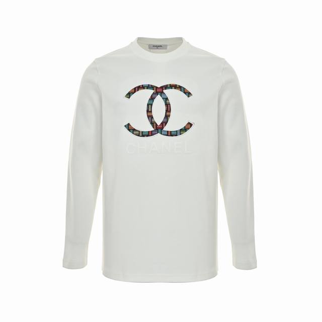 Chanel 25Fw Brocade Double C Applique Embroidered Long-Sleeve T-Shirt. A simple